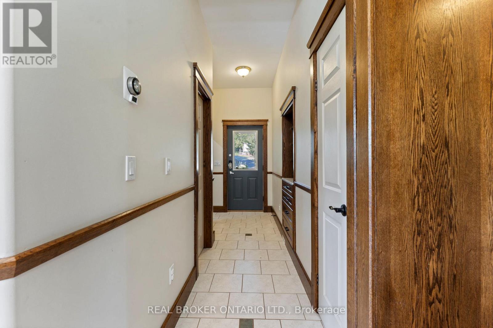 Photo 11 of 182 Governors Rd Road E, Brant ON