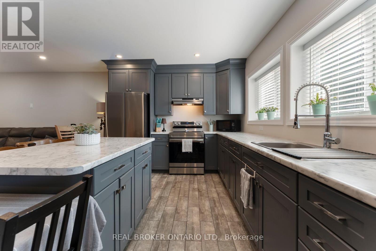 Photo 25 of 182 Governors Rd Road E, Brant ON