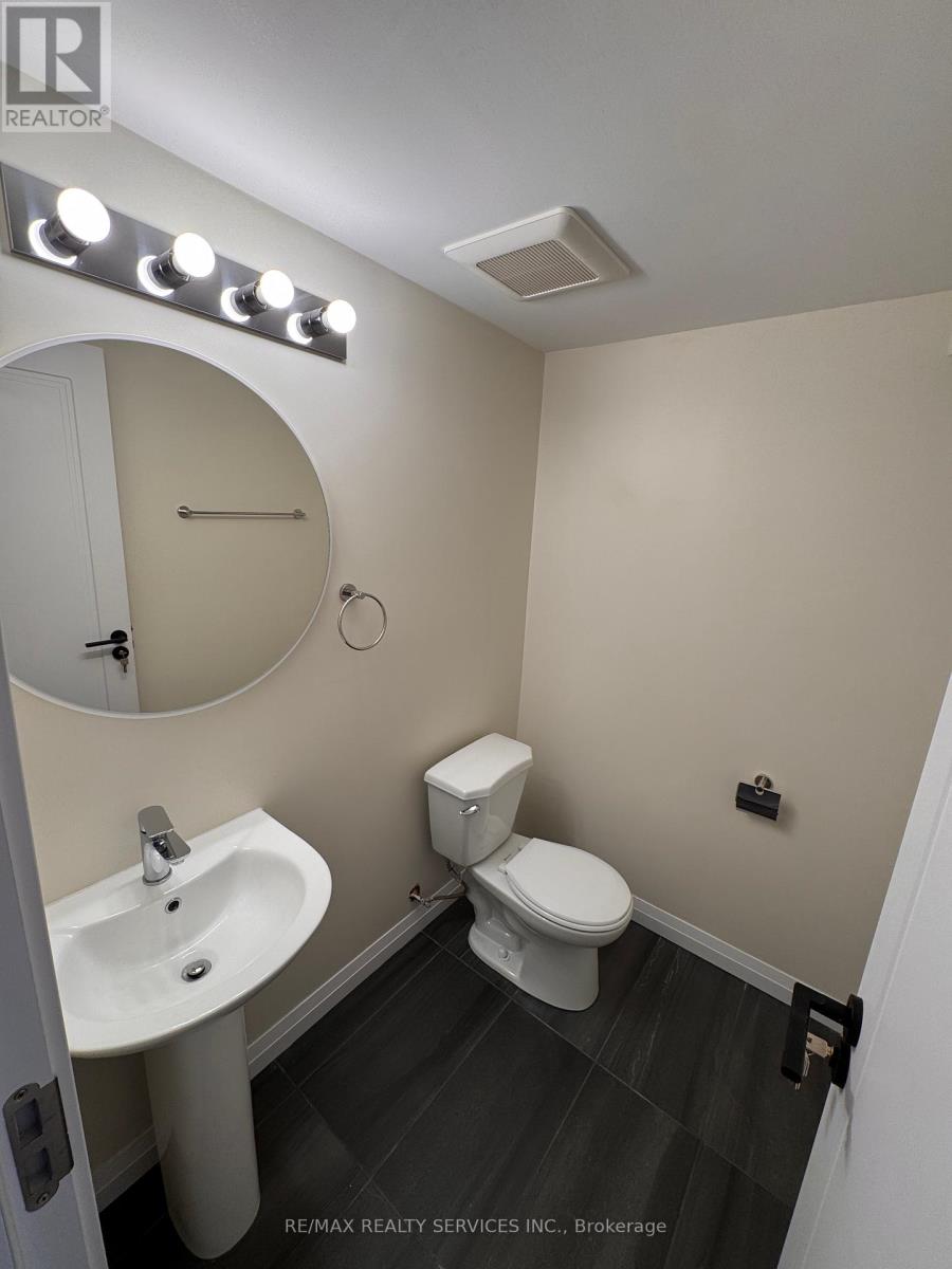 Photo 9 of 49 370 Fisher Mills Road, Cambridge ON