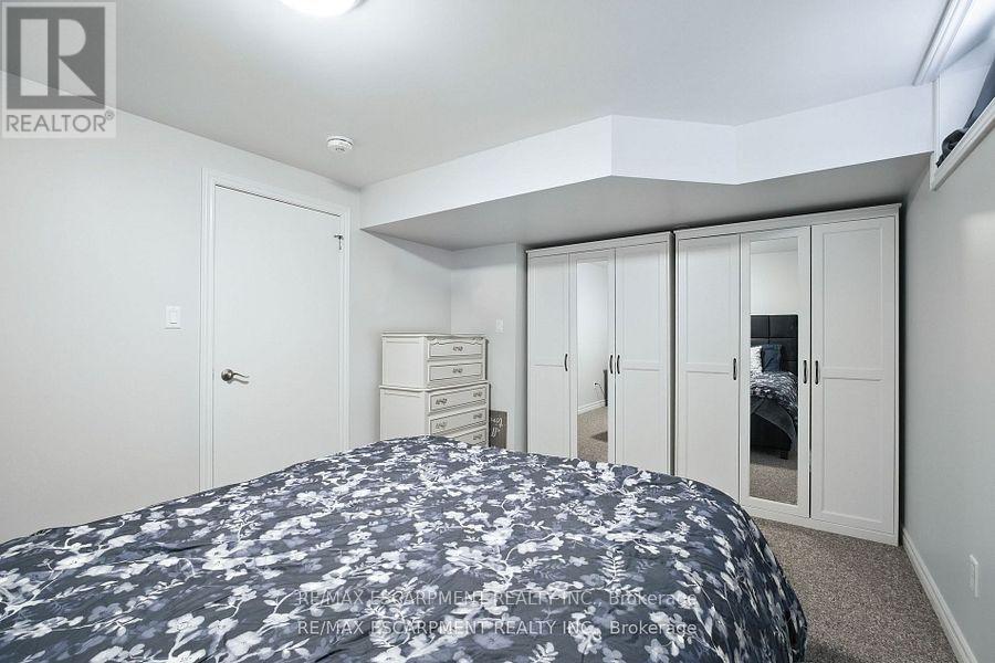 Photo 28 of 17 Hillgarden Drive, Hamilton ON