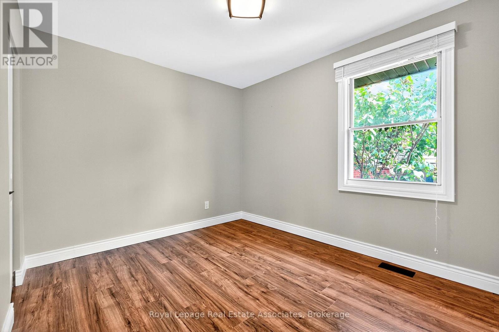 Photo 12 of Upper 312 East 45th Street, Hamilton ON