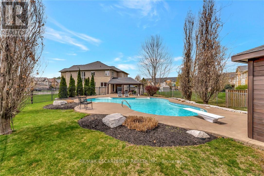 Photo 4 of 349 Valridge Drive, Hamilton ON
