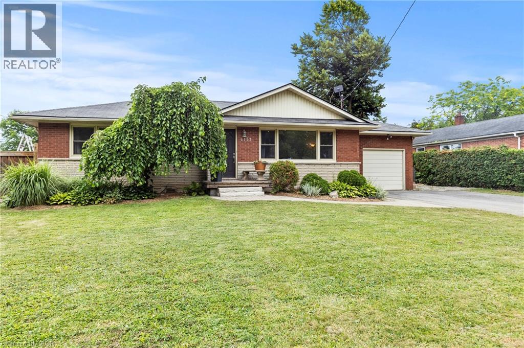 Photo 3 of 4153 Aberdeen Road, Beamsville ON