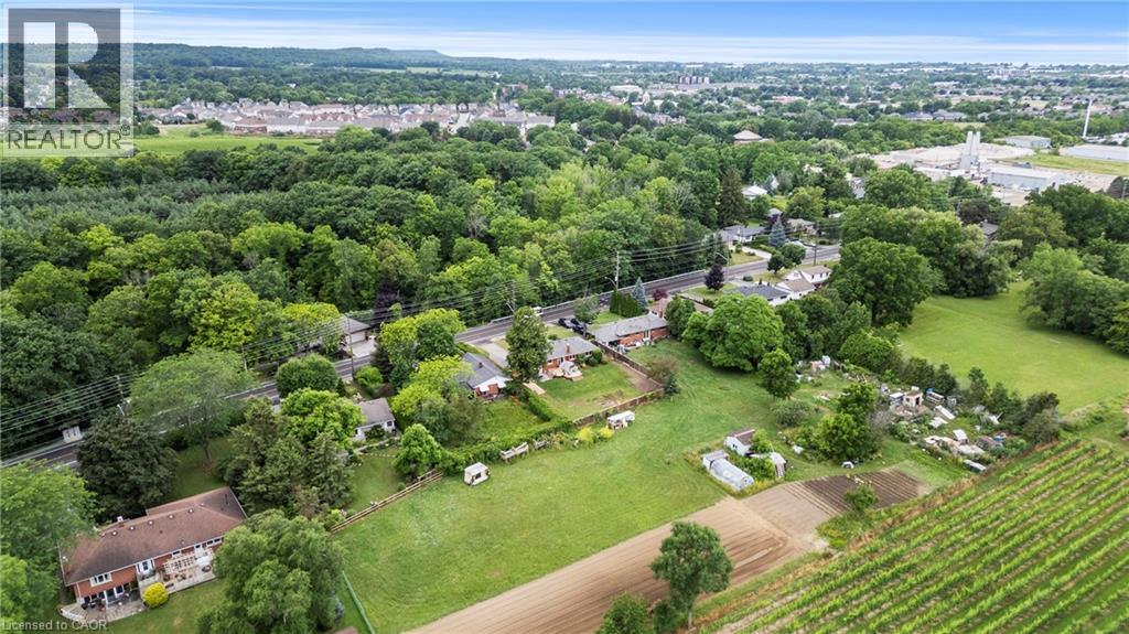 Photo 46 of 4153 Aberdeen Road, Beamsville ON