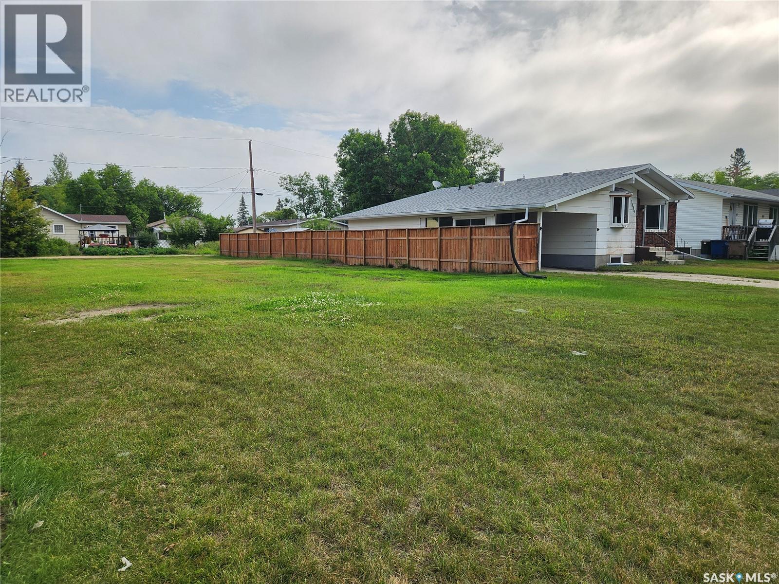 Photo 32 of 1009 106th Avenue, Tisdale SK