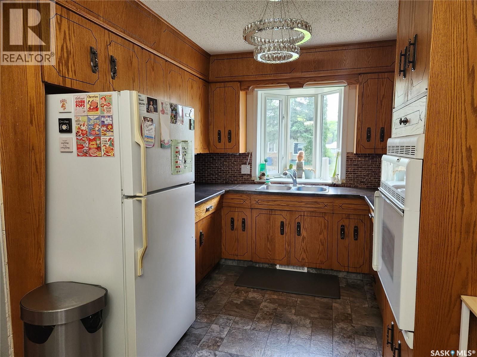 Photo 4 of 1009 106th Avenue, Tisdale SK