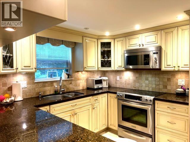 Photo 4 of 44 9000 Ash Grove Crescent, Burnaby BC