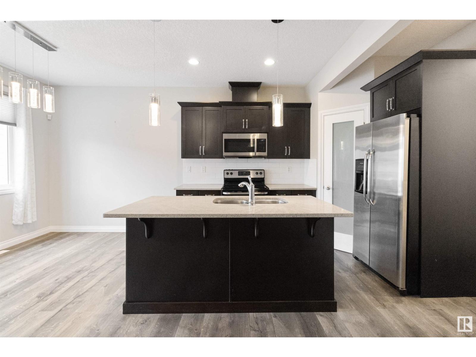 Photo 3 of 37 Roseberry Ln, Fort Saskatchewan AB