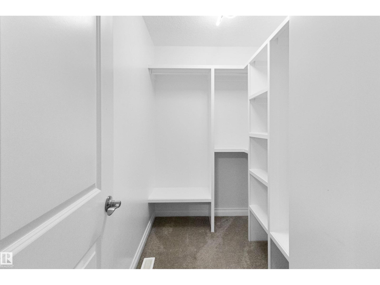 Photo 38 of 37 Roseberry Ln, Fort Saskatchewan AB