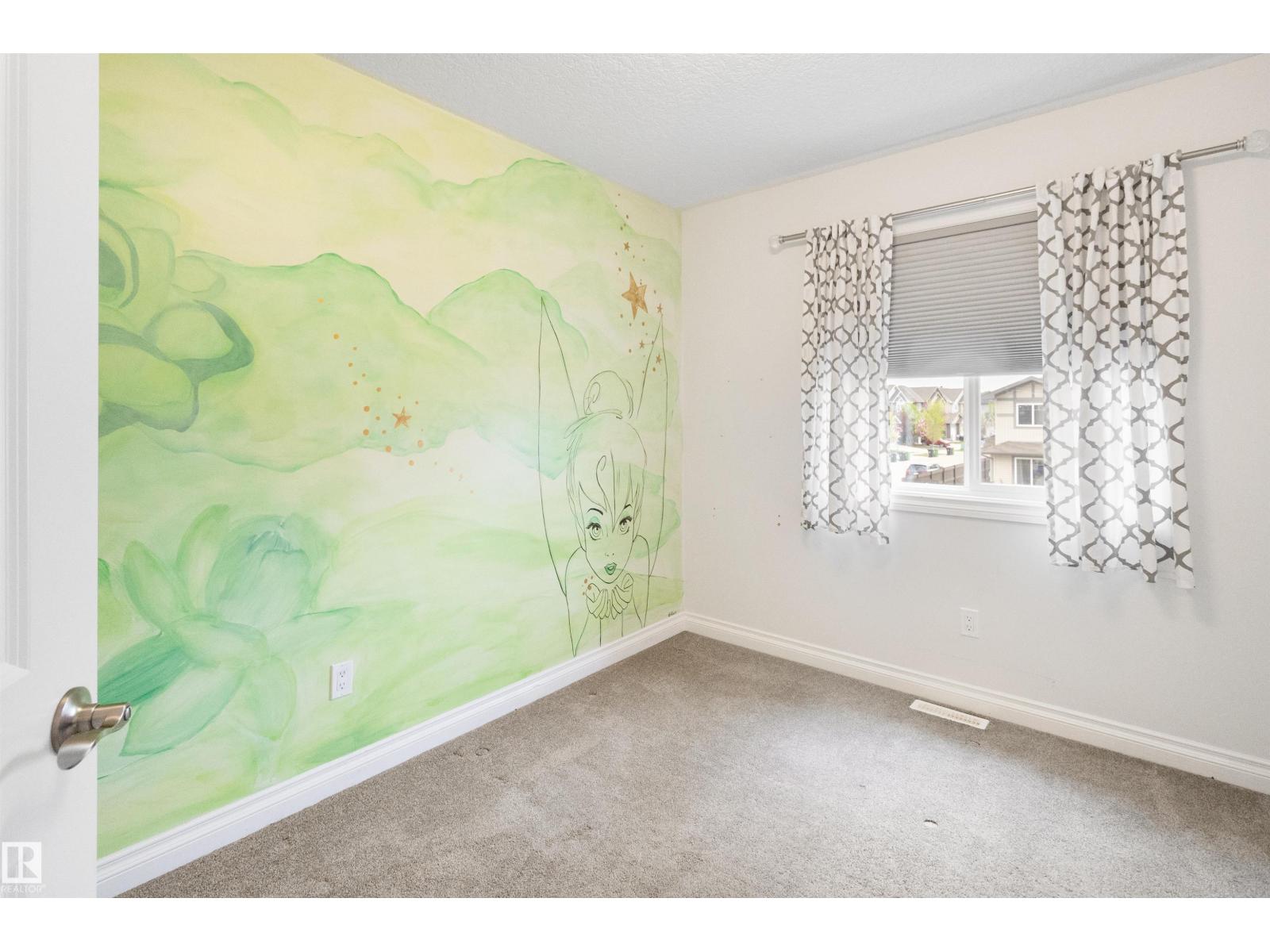 Photo 10 of 37 Roseberry Ln, Fort Saskatchewan AB
