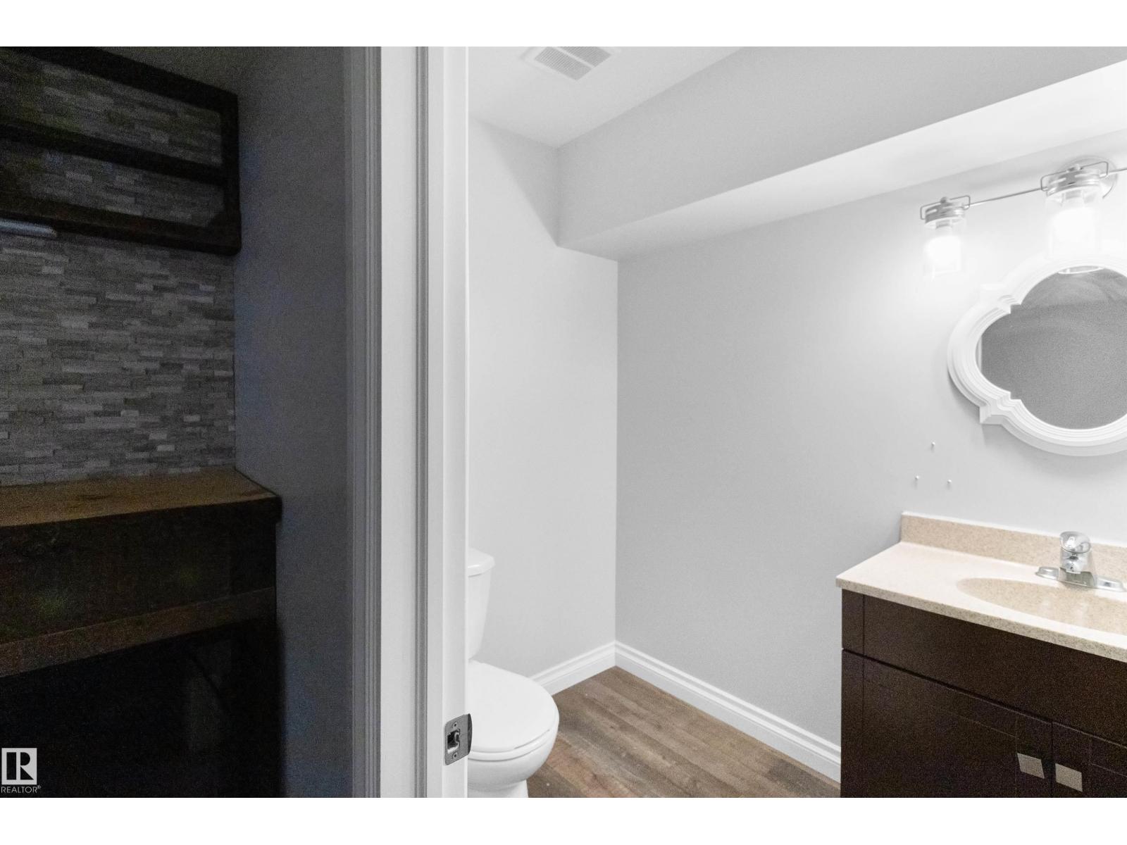 Photo 47 of 37 Roseberry Ln, Fort Saskatchewan AB
