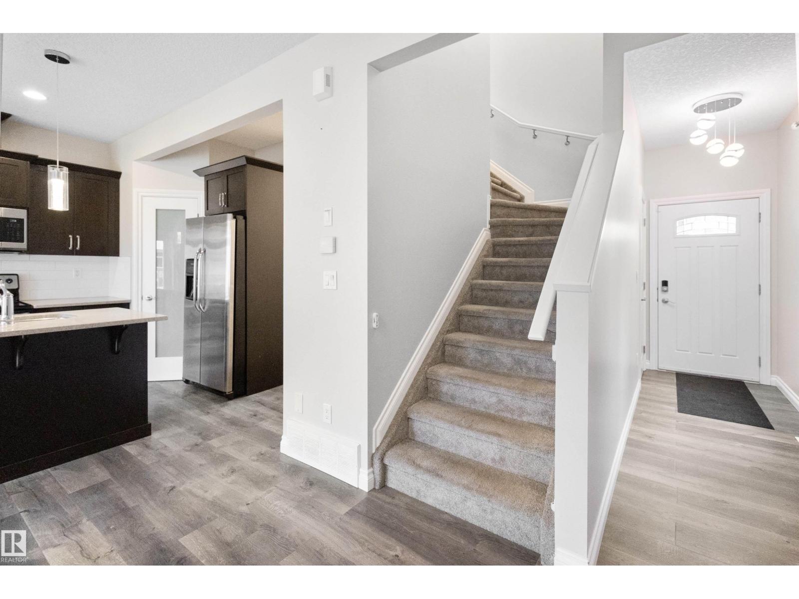 Photo 44 of 37 Roseberry Ln, Fort Saskatchewan AB