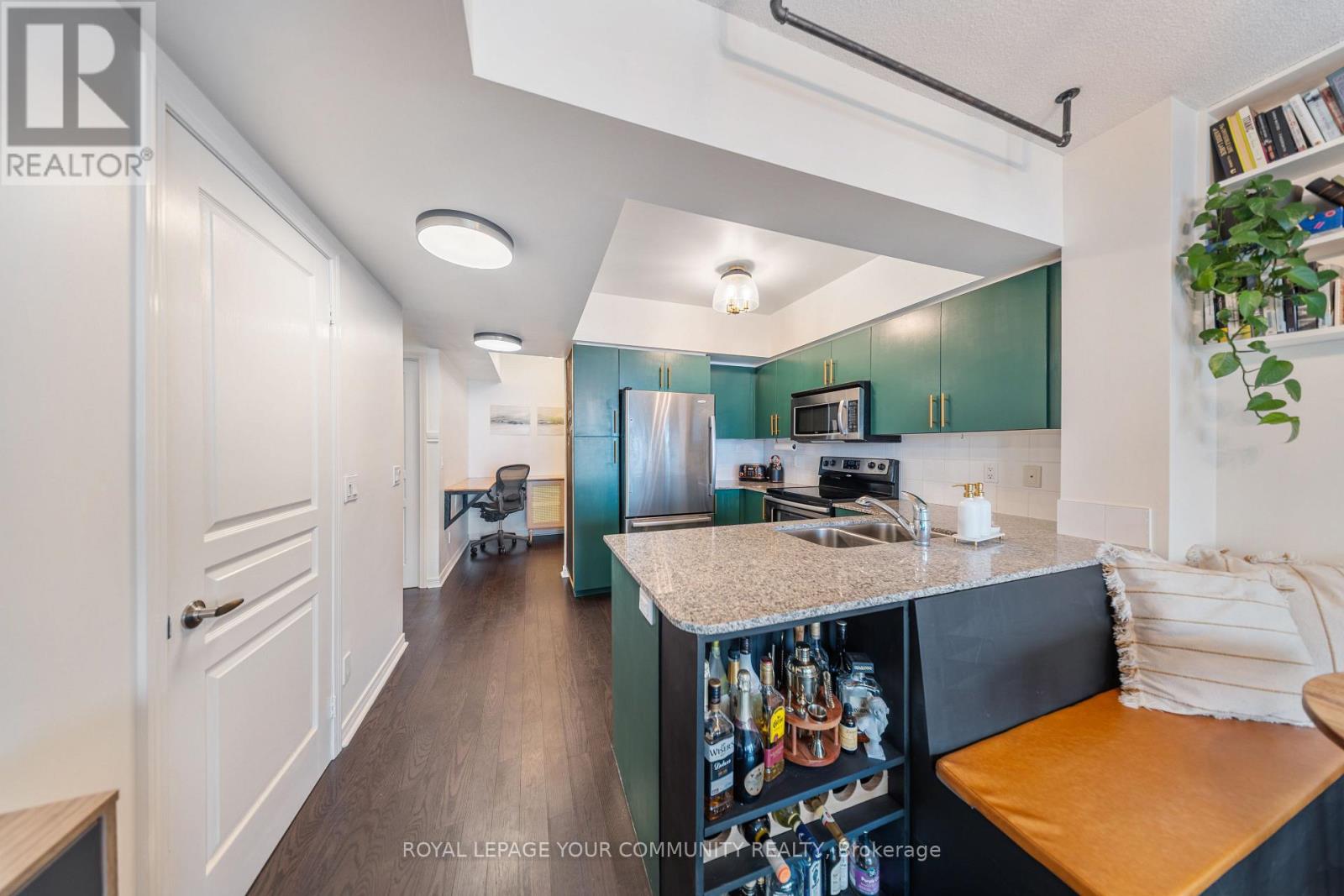 Photo 21 of 2101 15 Legion Road, Toronto ON