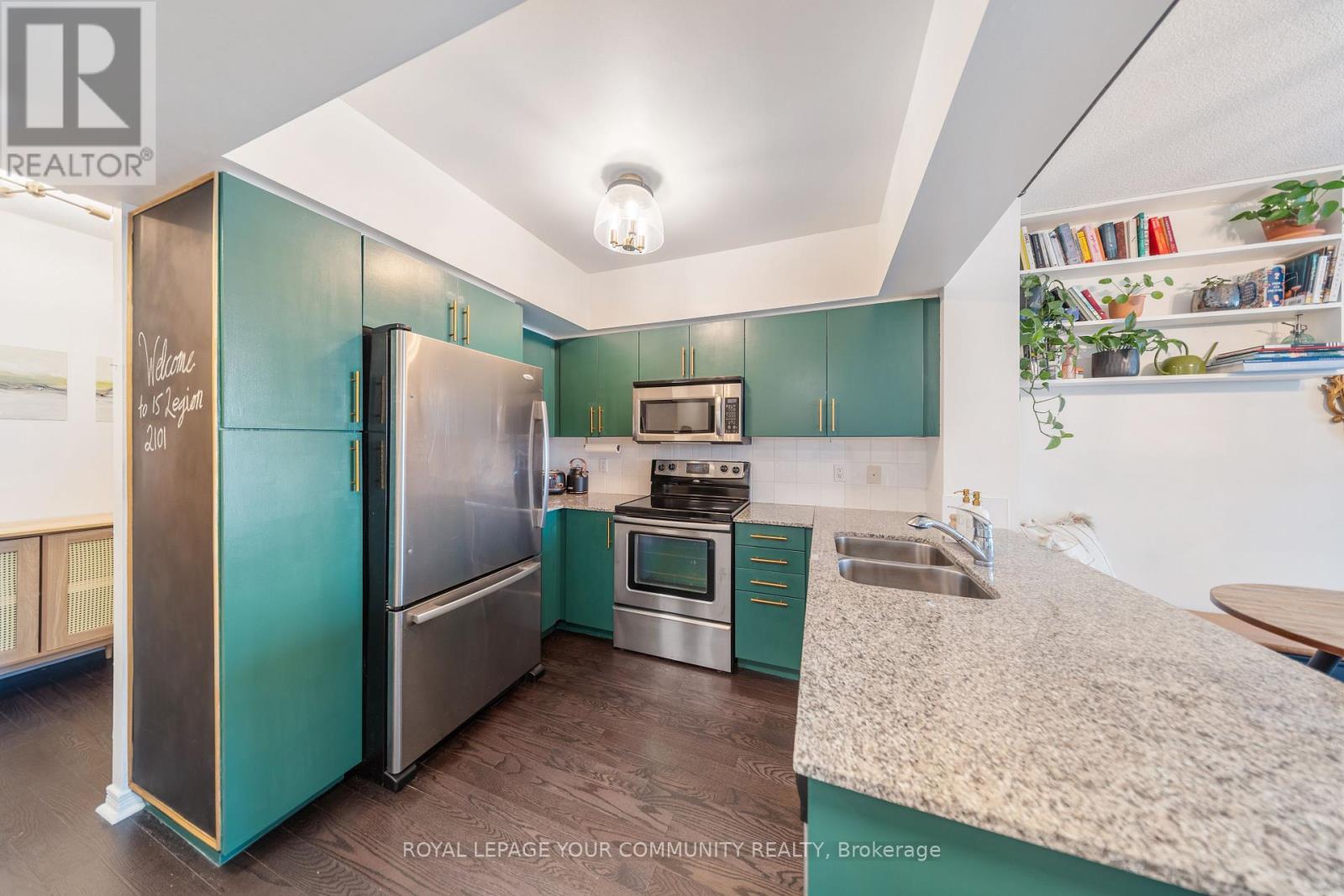 Photo 14 of 2101 15 Legion Road, Toronto ON
