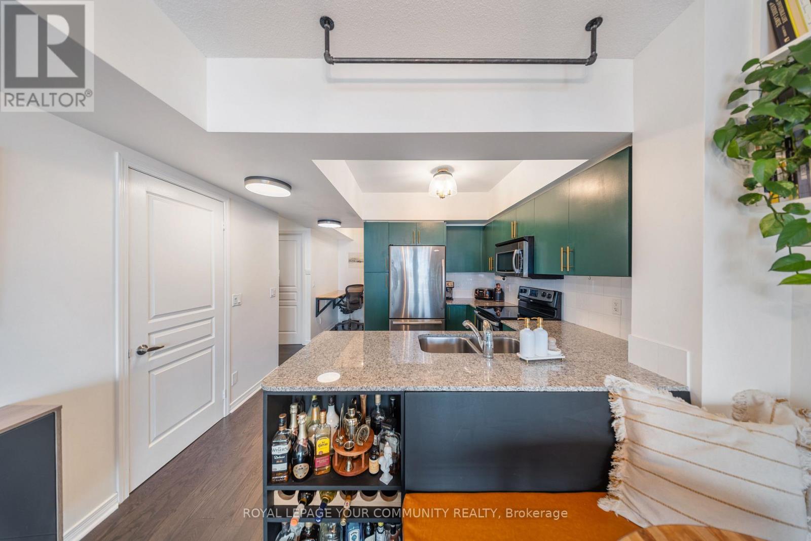 Photo 9 of 2101 15 Legion Road, Toronto ON