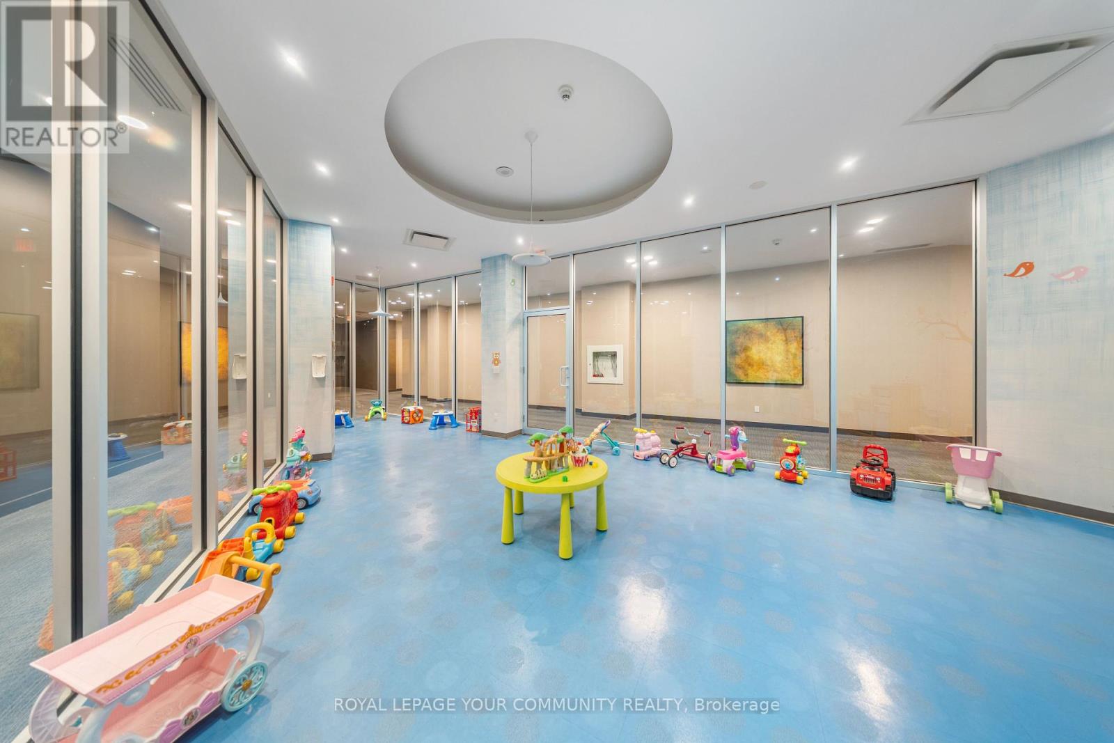 Photo 2 of 2101 15 Legion Road, Toronto ON