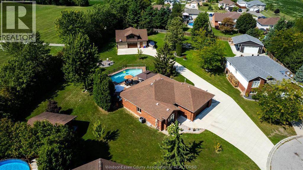 Photo 20 of 113 Beach Court, Stoney Point ON