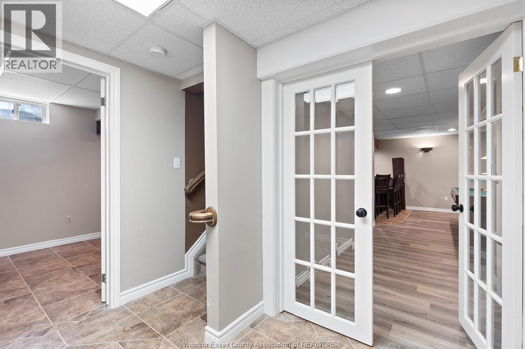 Photo 3 of 113 Beach Court, Stoney Point ON