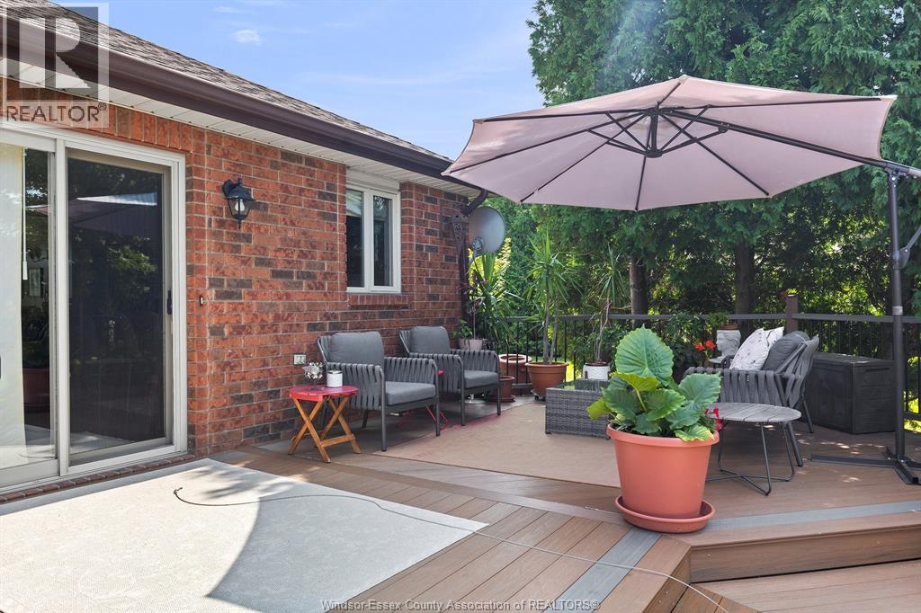 Photo 40 of 113 Beach Court, Stoney Point ON