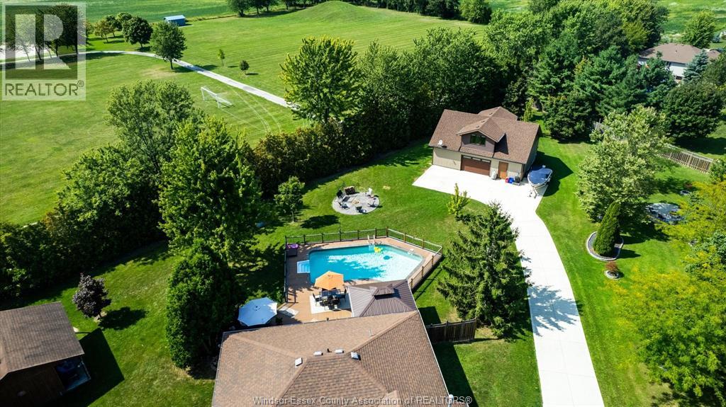 Photo 28 of 113 Beach Court, Stoney Point ON