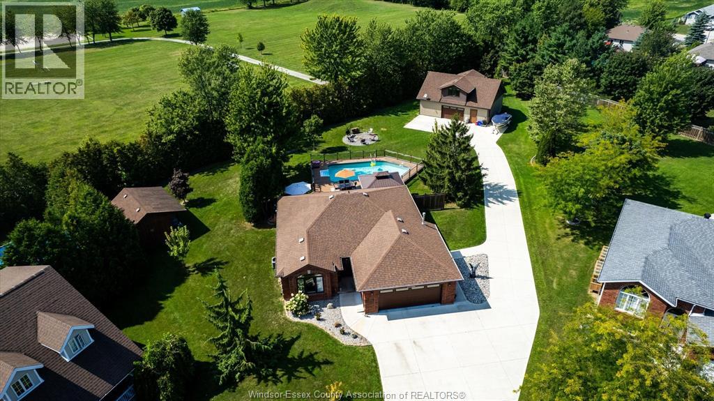 Photo 11 of 113 Beach Court, Stoney Point ON
