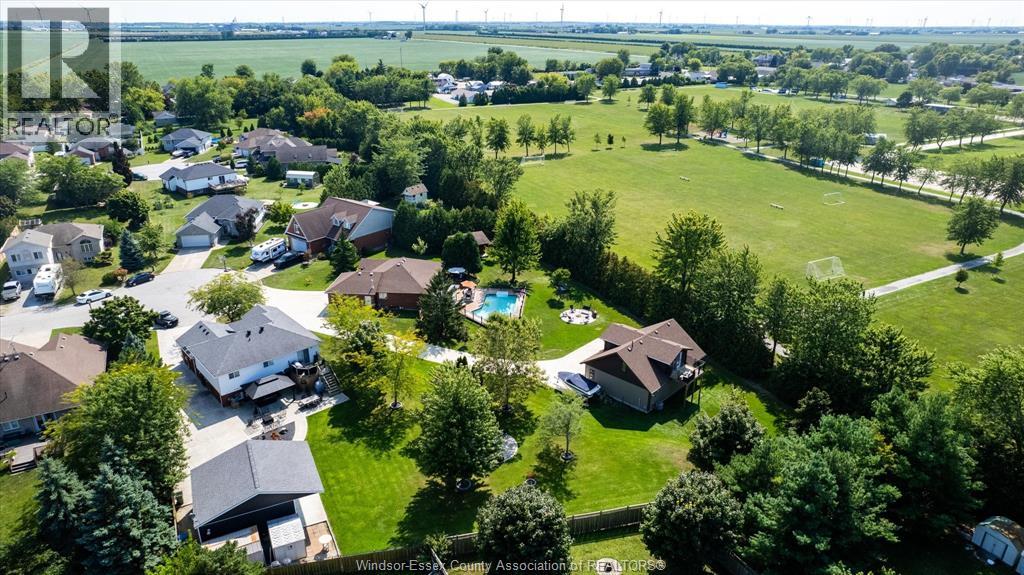 Photo 7 of 113 Beach Court, Stoney Point ON