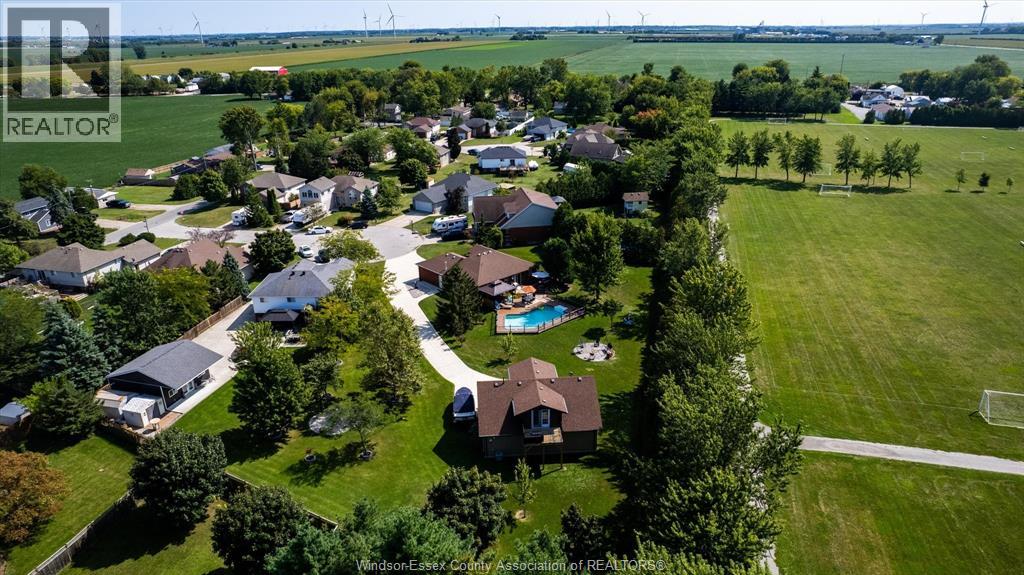 Photo 23 of 113 Beach Court, Stoney Point ON
