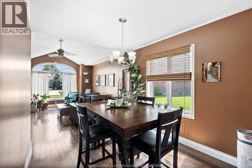Photo 46 of 113 Beach Court, Stoney Point ON