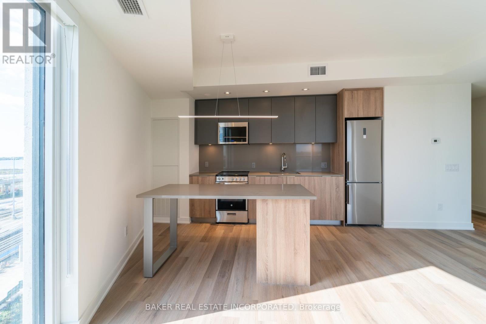 Photo 3 of 1409 181 Mill Street, Toronto ON