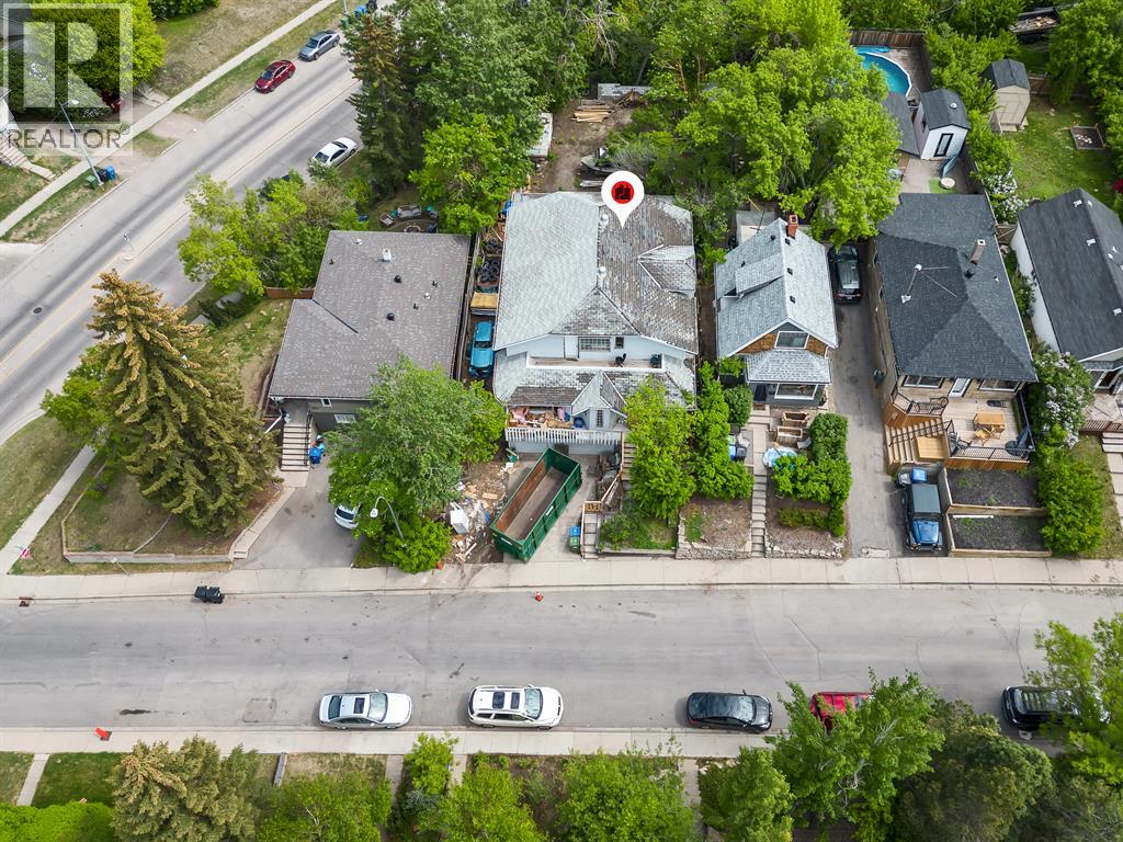 Photo 4 of 3610 Parkhill Street Sw, Calgary AB