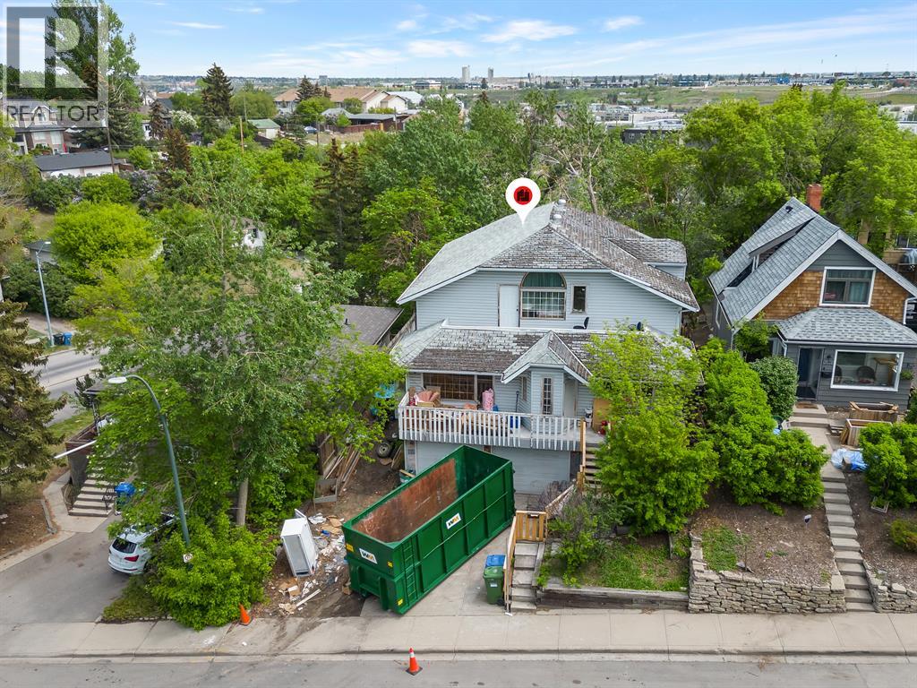 Photo 10 of 3610 Parkhill Street Sw, Calgary AB