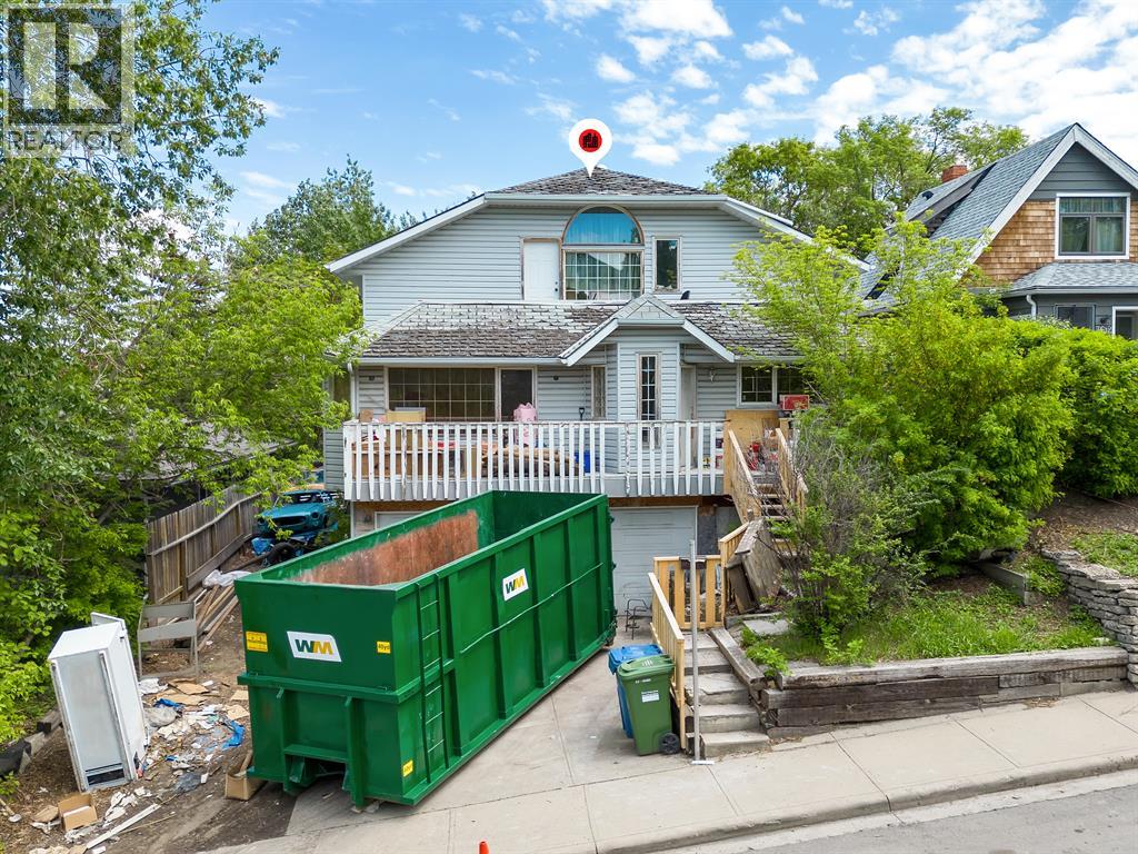 Photo 2 of 3610 Parkhill Street Sw, Calgary AB