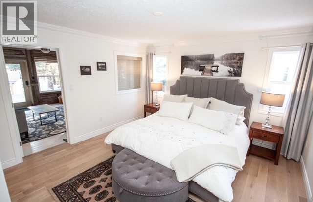 Photo 13 of 9655 Wedgewood Drive South, Wedgewood AB