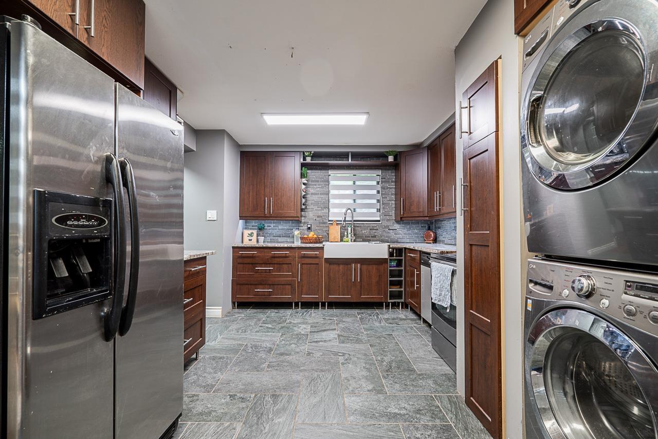 Photo 5 of 71 8555 King George Boulevard, Surrey BC