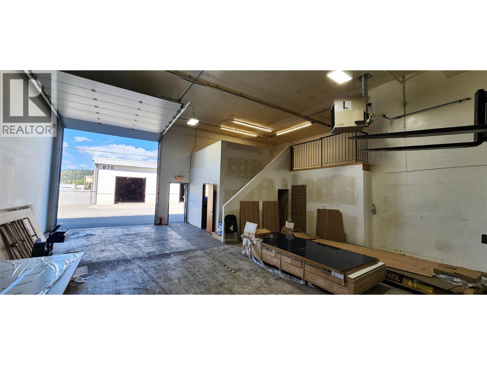 2 860 Leathead Rd Road, Kelowna