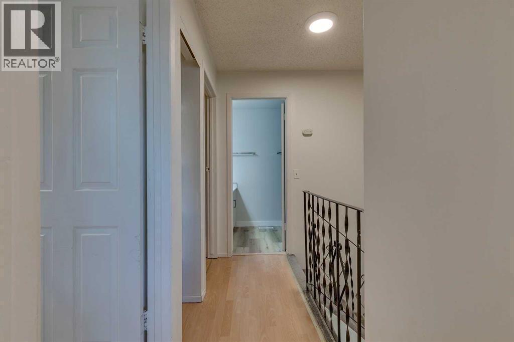 Single Family House for Sale in    Avenue SE Penbrooke Meadows Calgary 