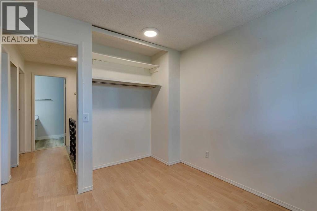 Single Family House for Sale in    Avenue SE Penbrooke Meadows Calgary 