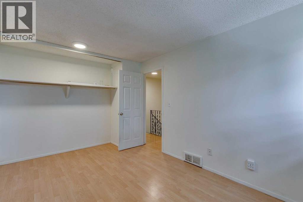 Single Family House for Sale in    Avenue SE Penbrooke Meadows Calgary 