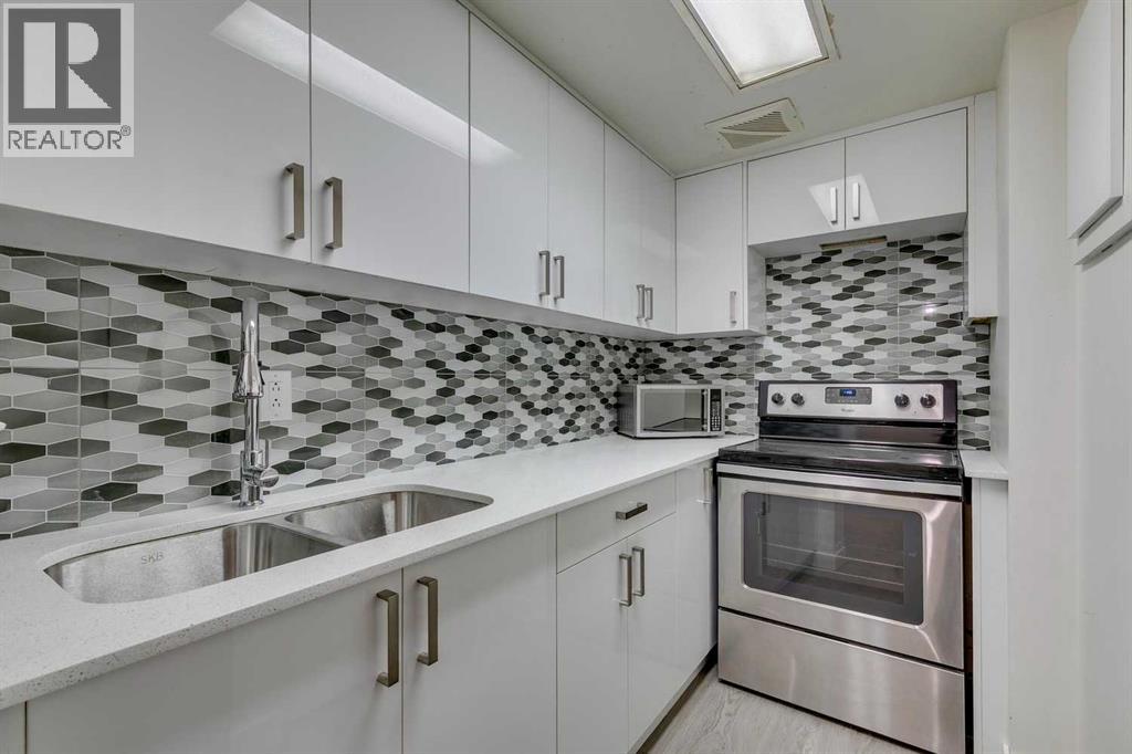 111, 5404 10 Avenue SE, Calgary, Alberta