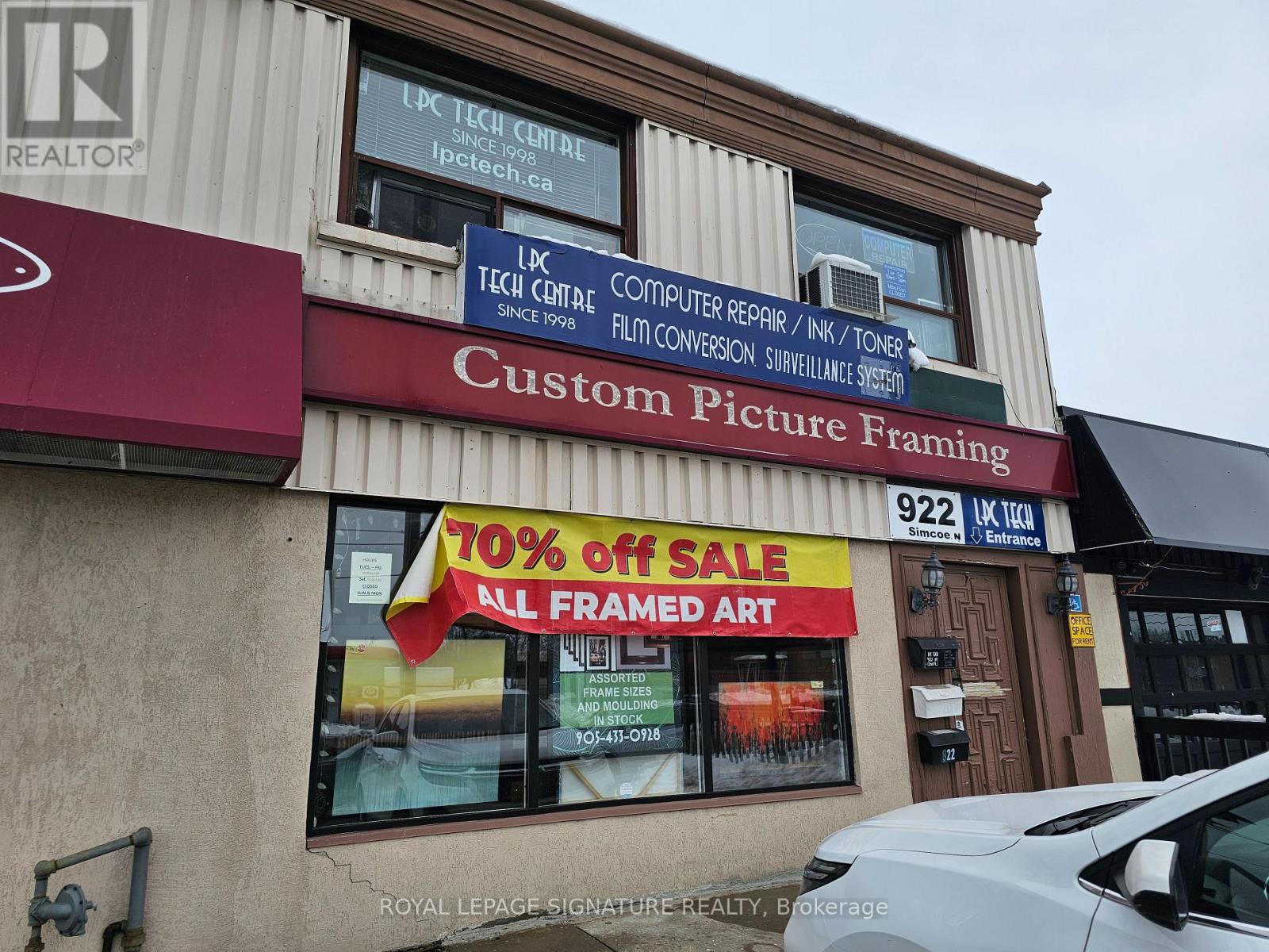 Photo 16 of 922 Simcoe Street, Oshawa ON