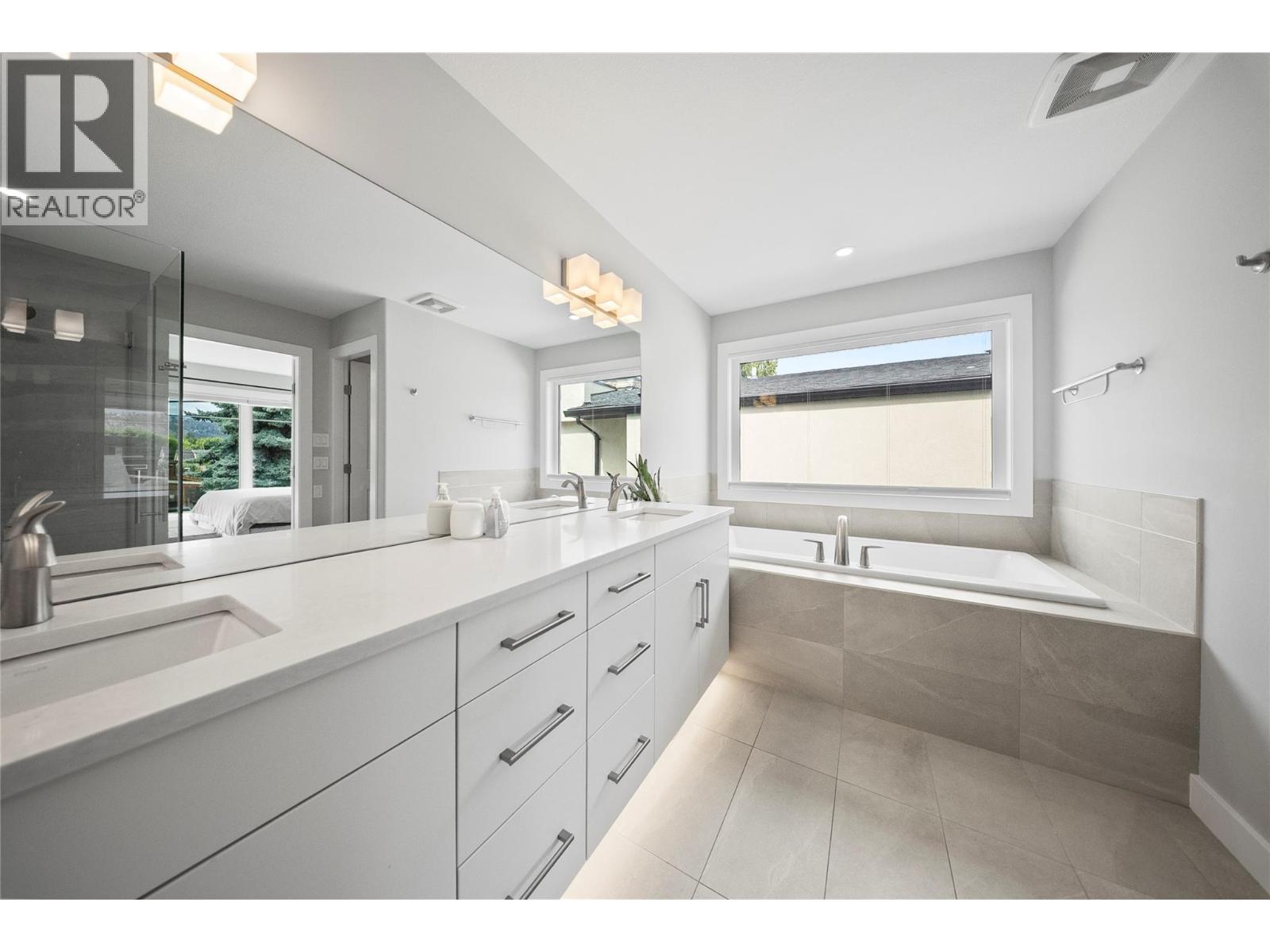  1292 Ethel Street, Kelowna