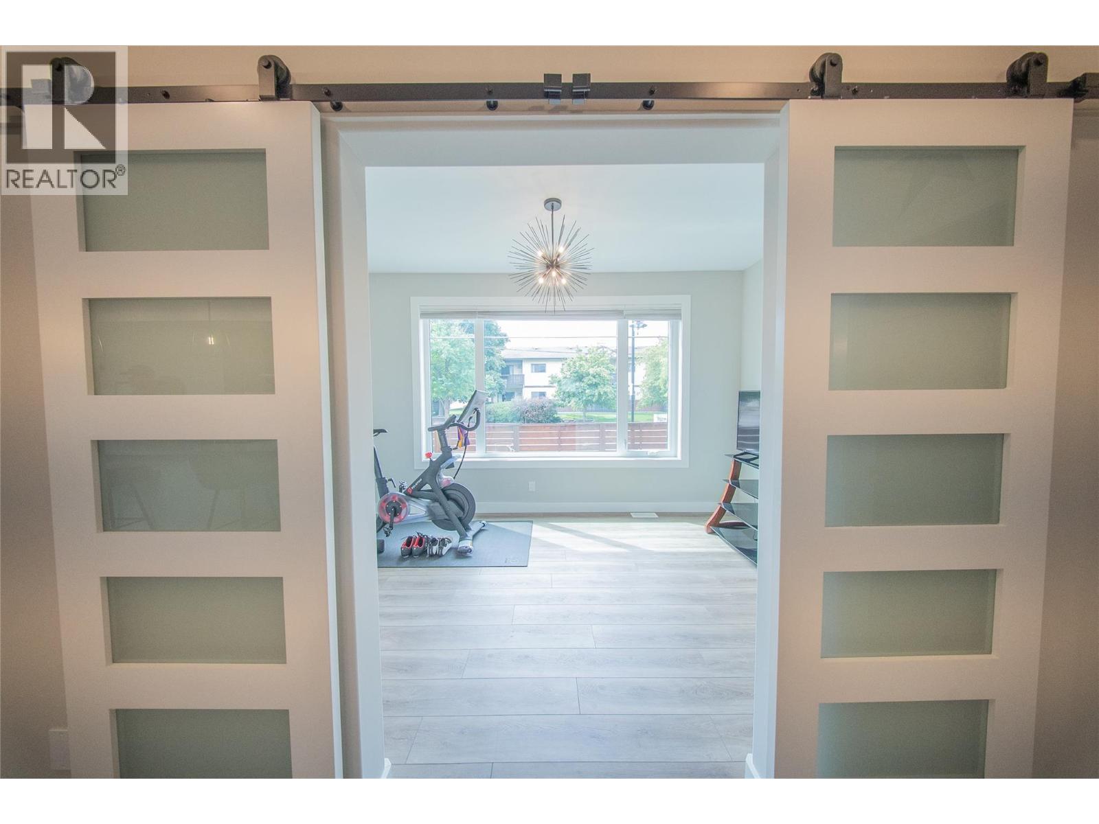  1292 Ethel Street, Kelowna