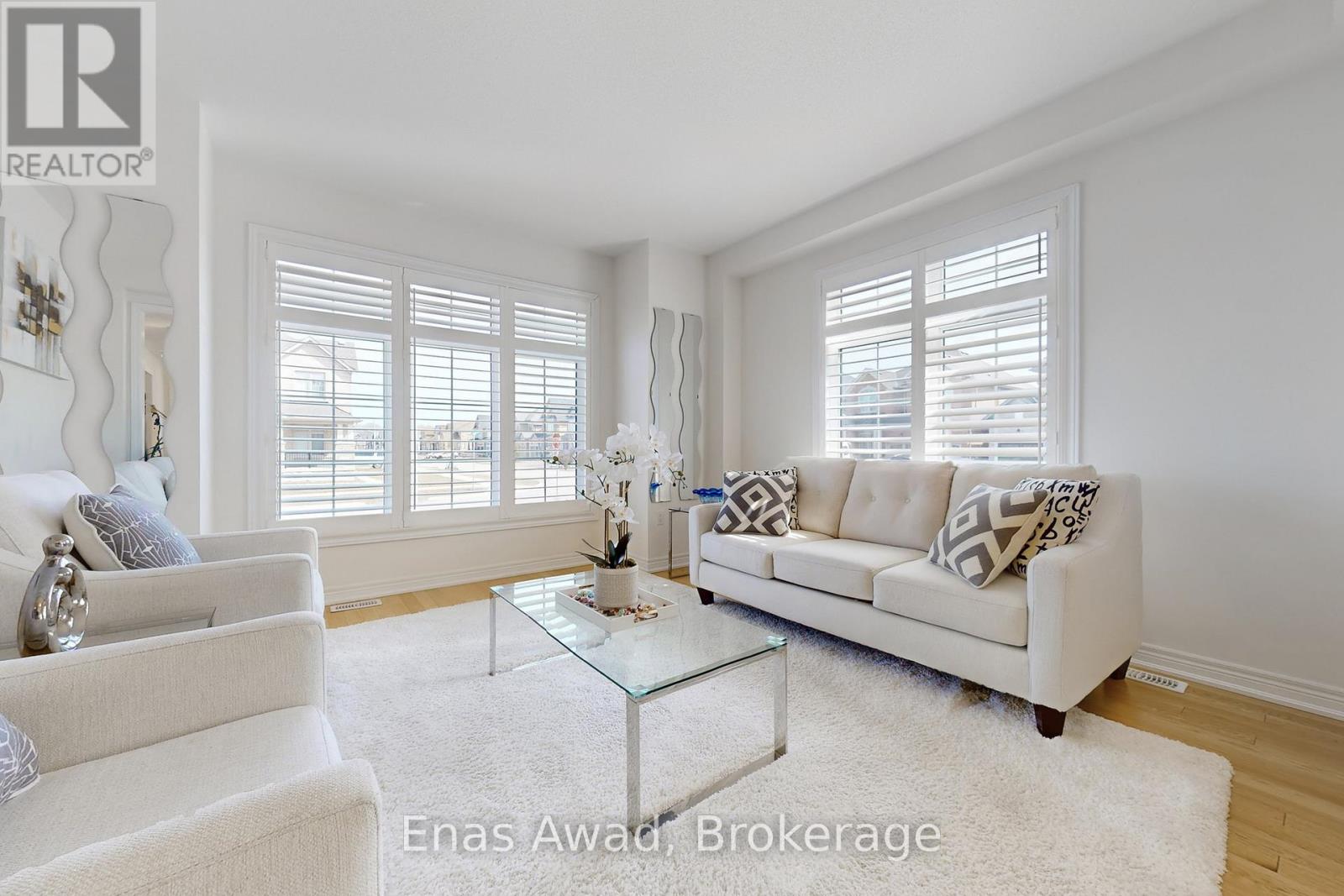 Photo 6 of 1829 Emberton Way, Innisfil ON