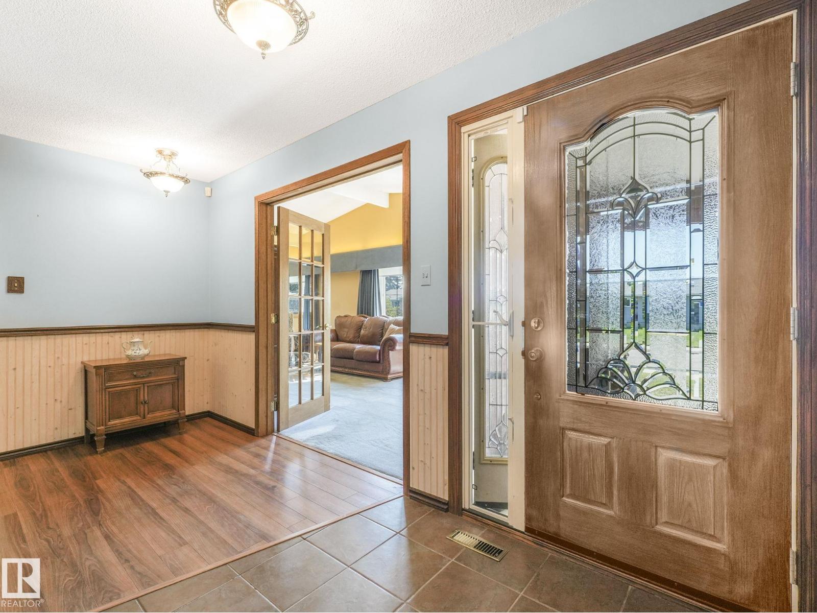Photo 28 of 16836 96 Av Nw, Edmonton AB