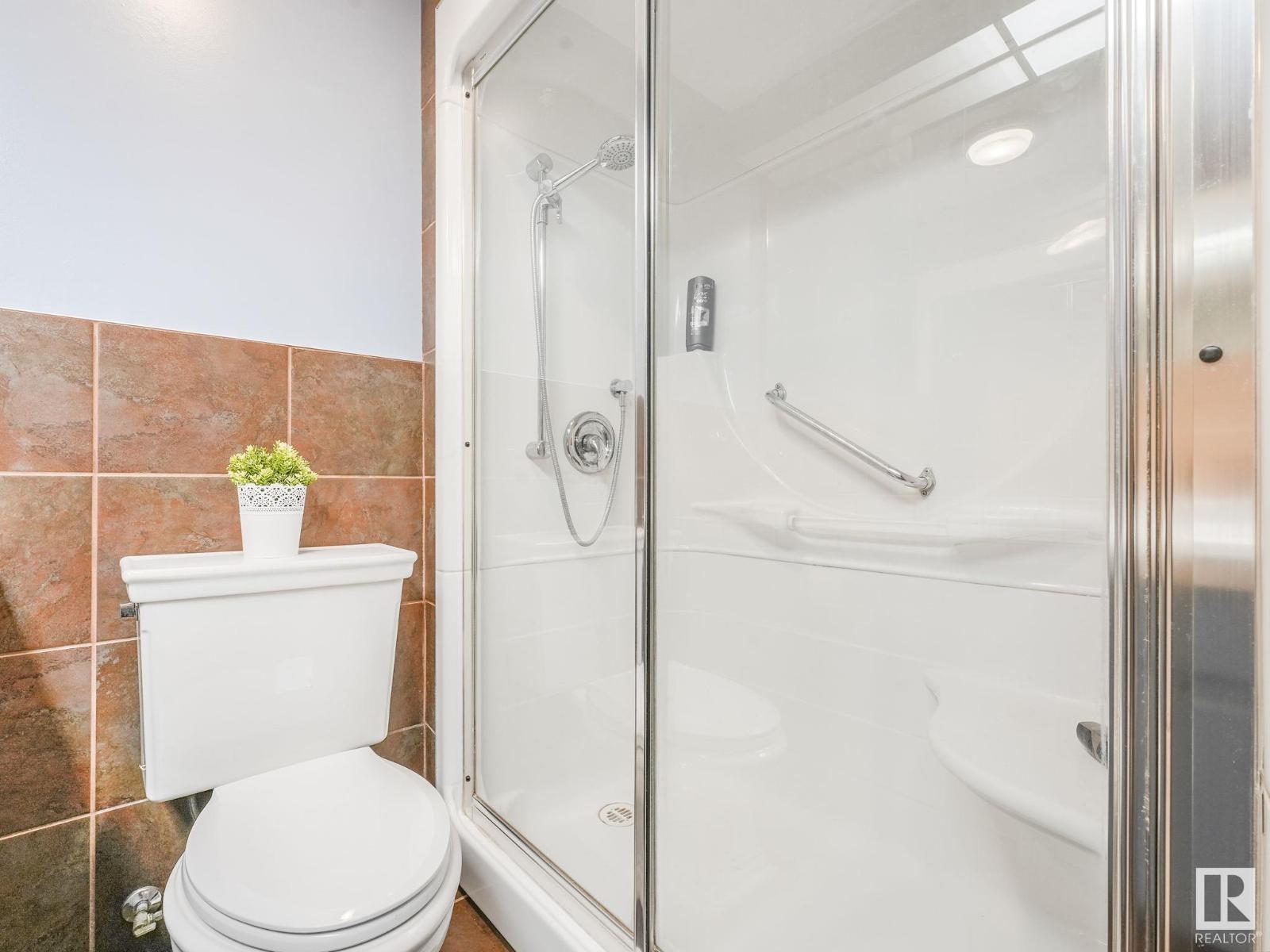 Photo 54 of 16836 96 Av Nw, Edmonton AB