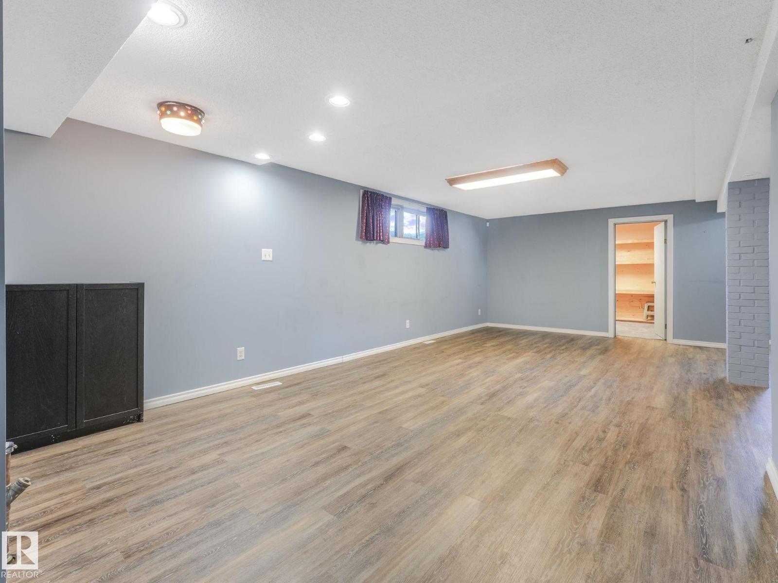 Photo 58 of 16836 96 Av Nw, Edmonton AB