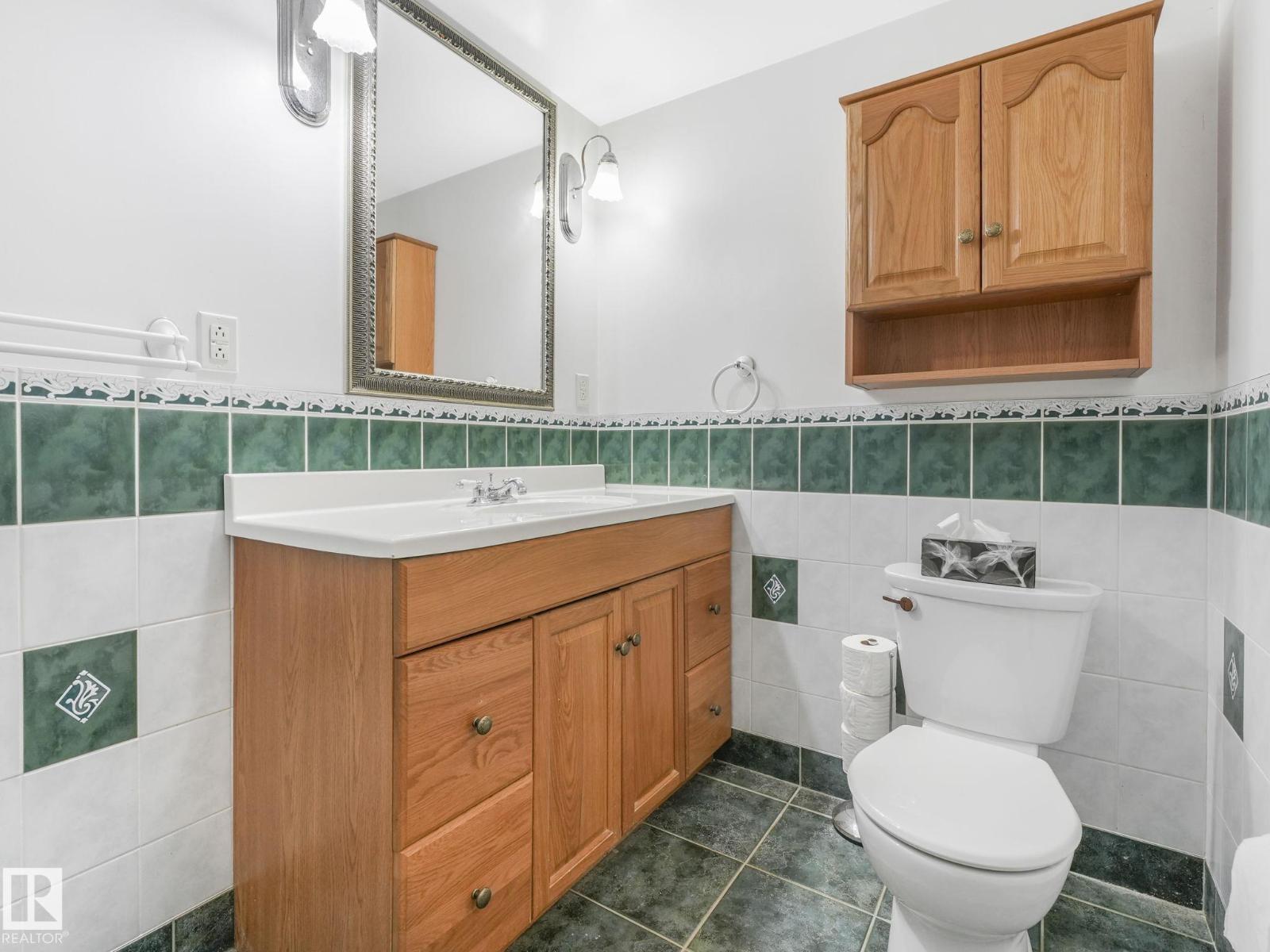 Photo 72 of 16836 96 Av Nw, Edmonton AB