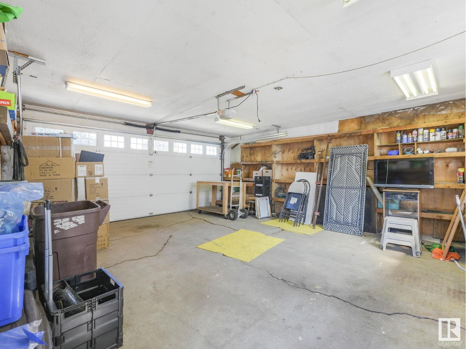 Photo 74 of 16836 96 Av Nw, Edmonton AB