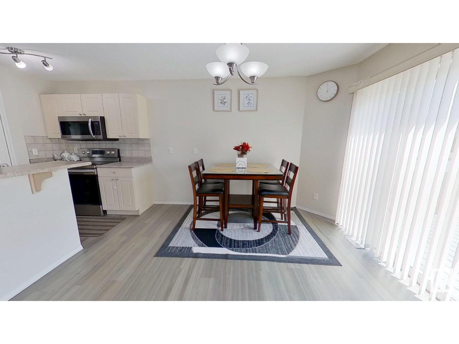Photo 13 of 3311 21 St Nw, Edmonton AB