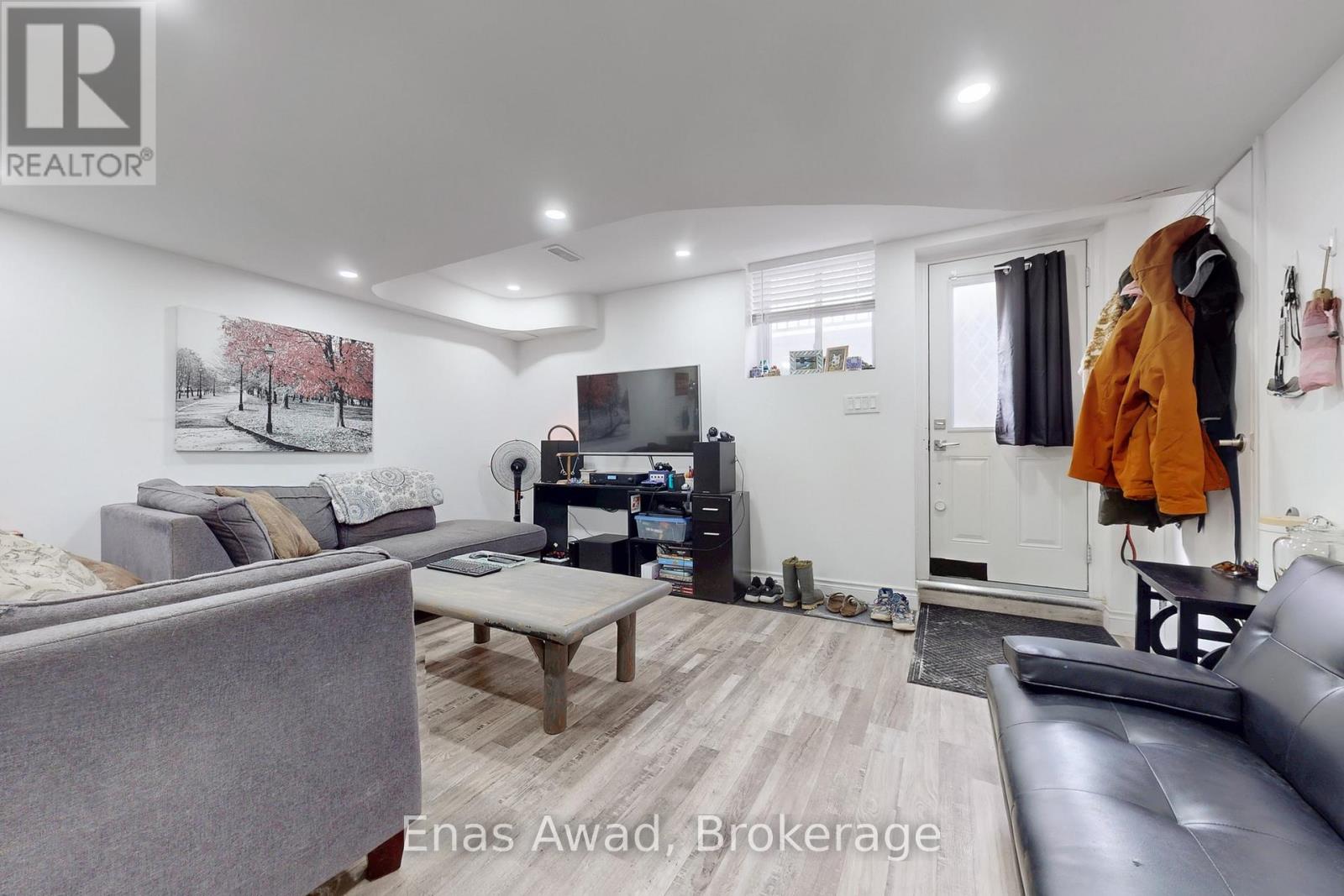 Photo 37 of 1829 Emberton Way, Innisfil ON